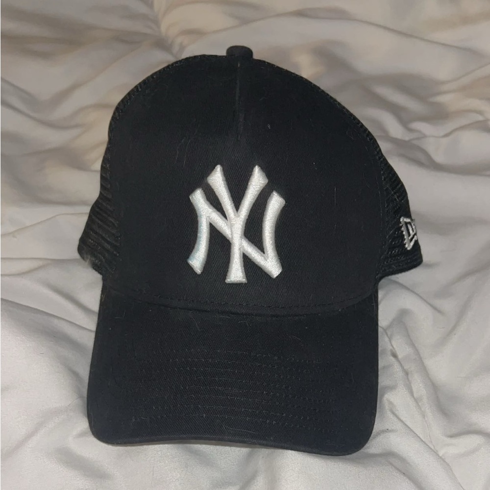 Black New York Yankees Hat